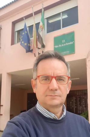 Víctor a las puertas del centro