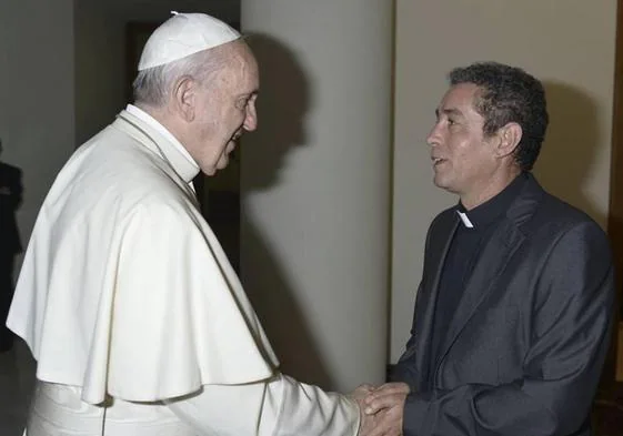 Santo Padre con Rvdo Juan Andrés Calderón