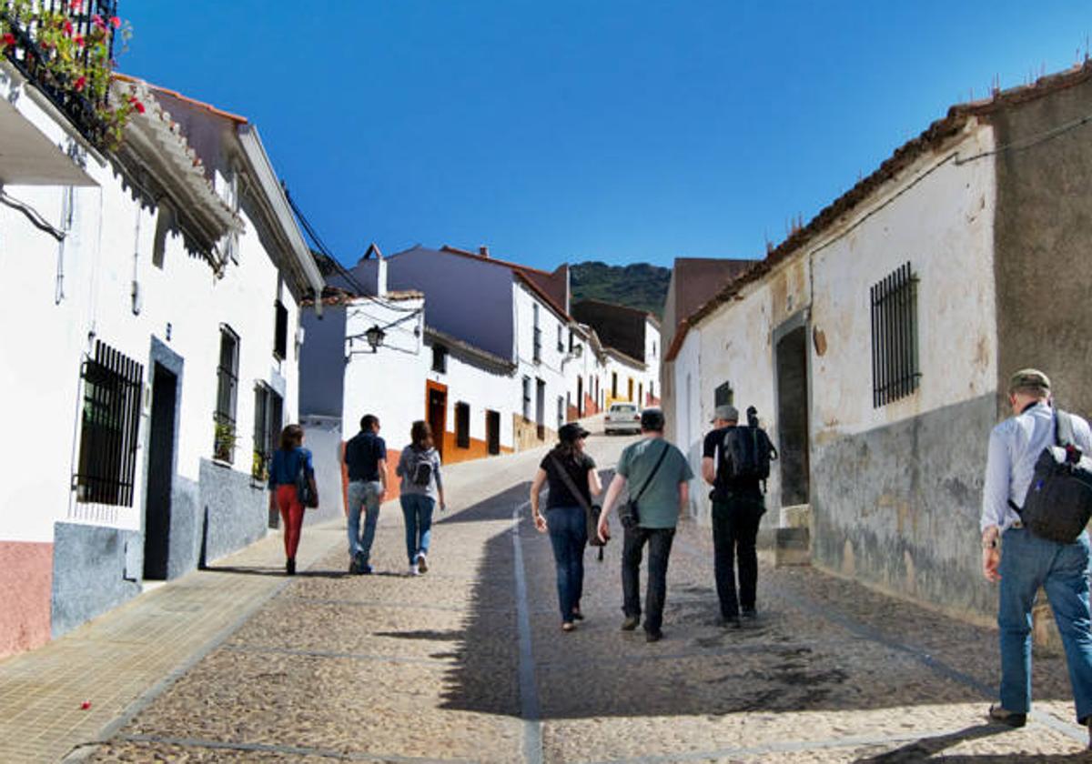 El «Puente del Pilar» roza el lleno en las plazas hoteleras de la localidad