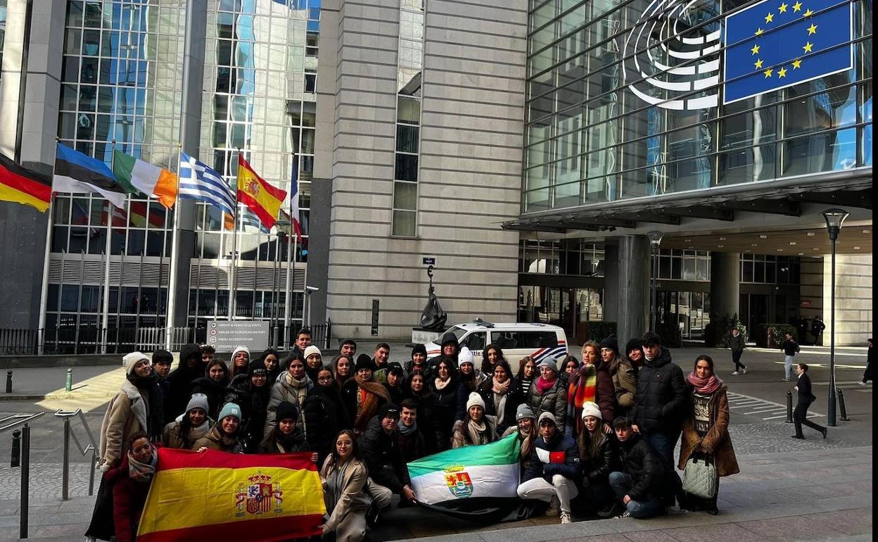 Alumnos y profesores Complejo Parlamento Europeo