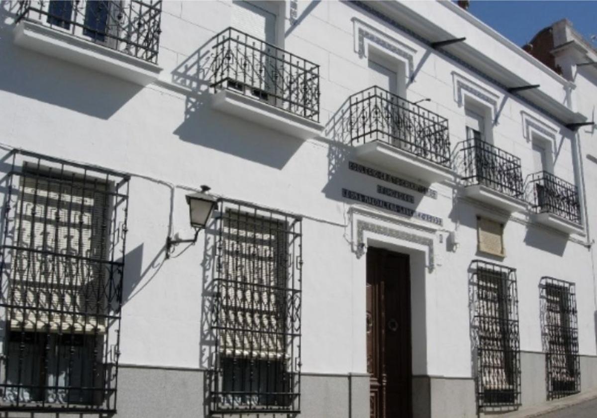 Las Hnas Apostólicas de Cristo Crucificado conmemoran sus 50 años en Hornachos con una celebración de «Acción de Gracias»
