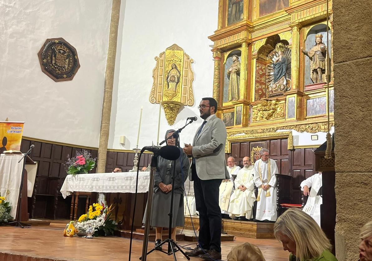 Hornachos arropa a las Hnas Apostólicas de Cristo Crucificado con motivo de su 50 aniversario en la localidad
