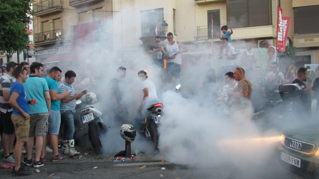 En centro urbano de Jaraíz lleno de motos, humo y rugidos.