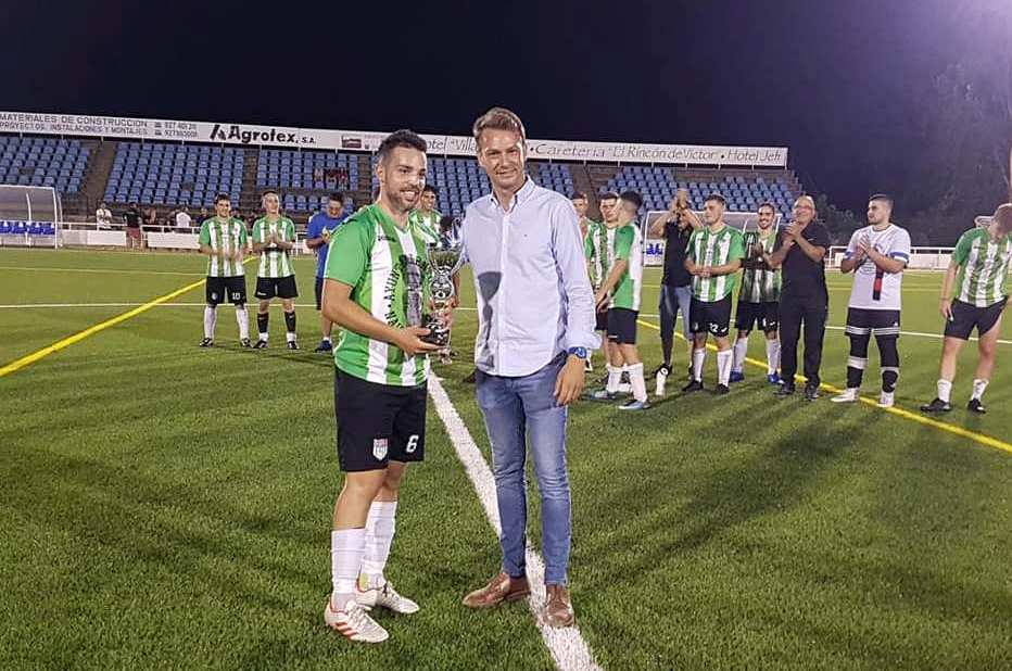 La AD San Jorge de Navaconcejo gana el I Torneo Capital Mundial del Pimentón