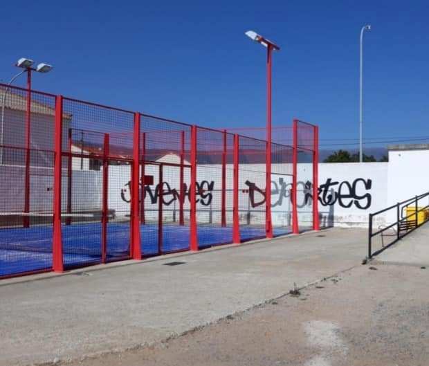 Pista de pádel que se va a cubrir próximamente.