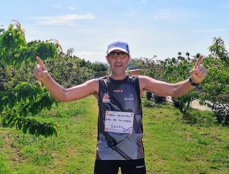 Juanjo dedicando la carrera a las madres.