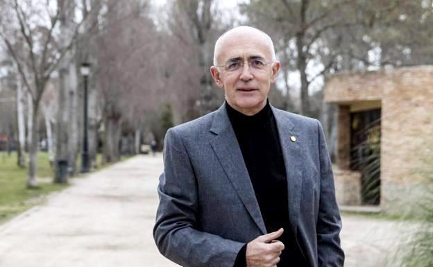 El jaraiceño Carlos Arjona presidirá el Colegio de Médicos de Cáceres otros cuatro años