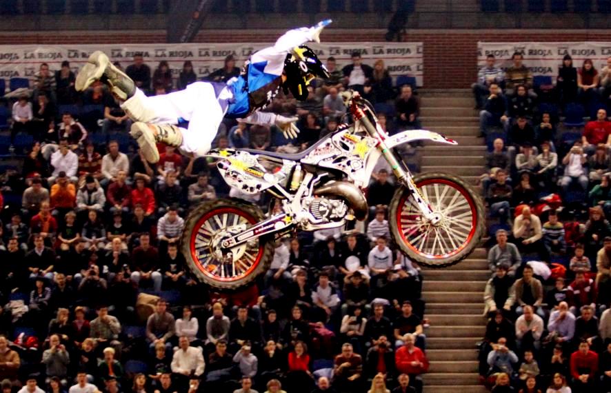 Los grandes pilotos del 'freestyle motocross' se dan cita hoy en Jaraíz