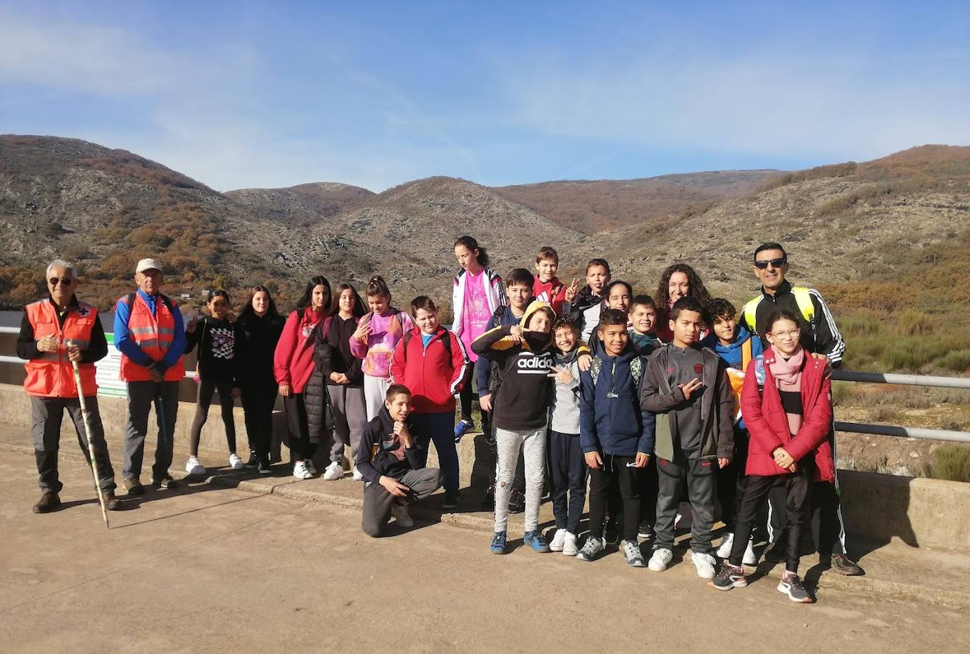 Los alumnos de sexto del Gregoria Collado visitan la presa de las Majadillas