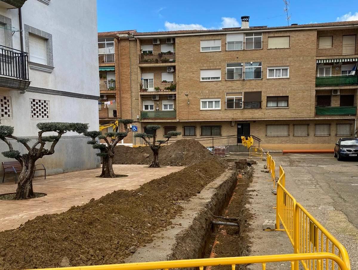 Obras en la avenida de la Constitución 147, 149 y 151. 