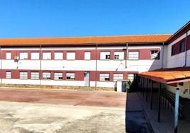 Módulo del Complejo Educativo César Carlos I en donde se ubica el CRAC.