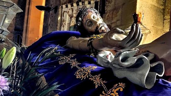 Hoy, procesión del Santo Entierro con cinco pasos y largo recorrido