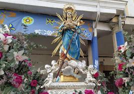 La Virgen del Salobrar, en el ofertorio de la Plaza Mayor, el pasado año.