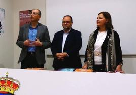 Miguel San Miguel, Juan Hannemann y Montserrat López, en la inauguración.