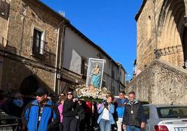 La imagen, por la Crucera de Santa María, camino de la dehesa.