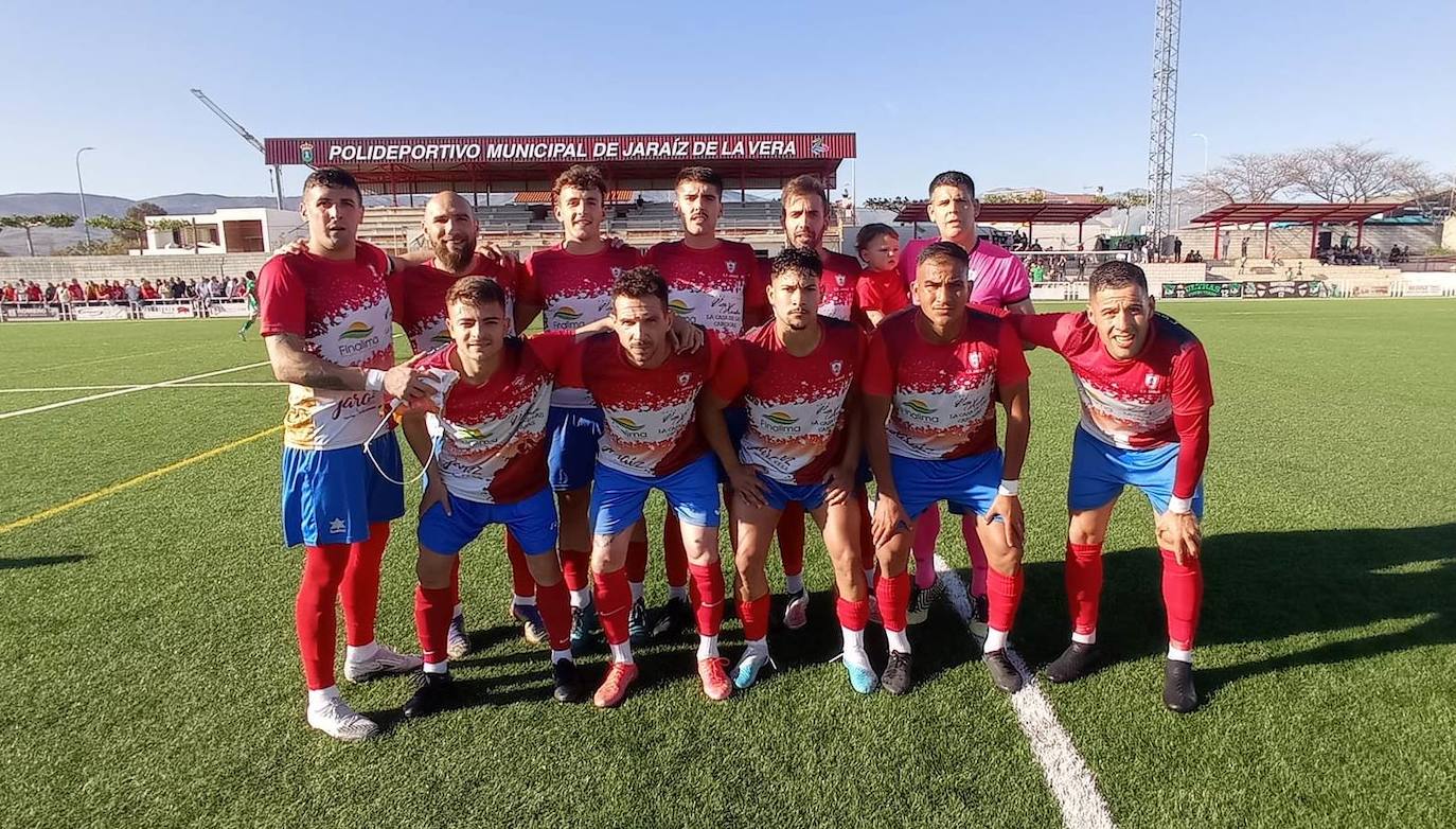 El Jaraíz y el Santa Amalia empatan en el primer partido para el ascenso a Tercera