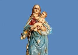 La imagen pequeña de la Virgen del Salobrar que llevarán los niños en procesión el domingo.