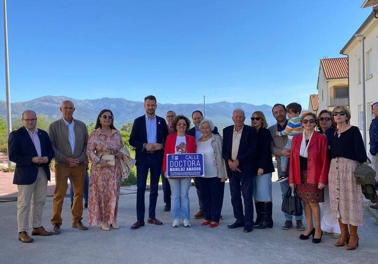 Una calle lleva ya el nombre de la doctora Mariluz Amador Muñoz