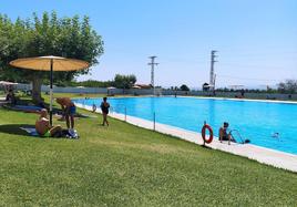 La piscina de dimensiones olímpica del polideportivo municipal.