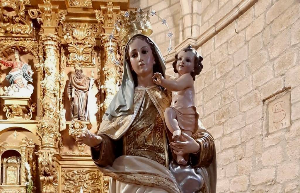 Imagen de la Virgen del Carmen que se venera en la iglesia de Santa María.
