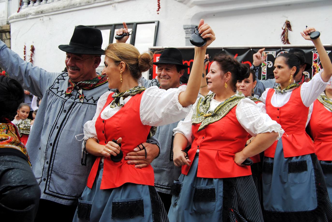 Los Coros y Danzas Los Jarentinos, anfitriones del festival.