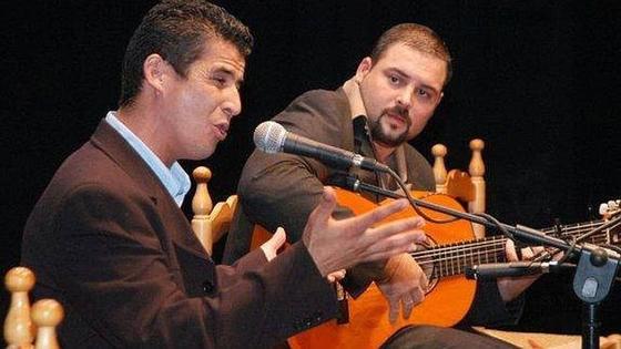 Esta noche, Pedro Peralta, acompañado de Perico de la Paula y Mario Holgado