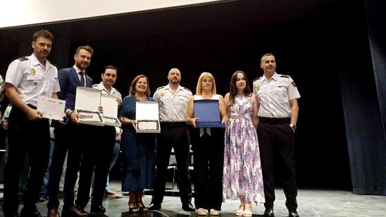 El Ayuntamiento, Luis Miguel Núñez y María José Llorente, premiados por ayudar a los mayores durante el covid