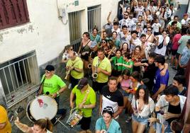Pasacalle durante los encierros de las Ferias y Fiestas del Tabaco y Pimiento de este año.