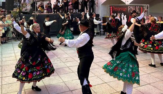 Pimentón Folk llena de música extremeña y escenas costumbristas a Jaraíz
