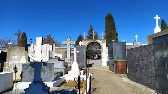 La misa de difuntos en el cementerio se celebrará el Día de Todos los Santos