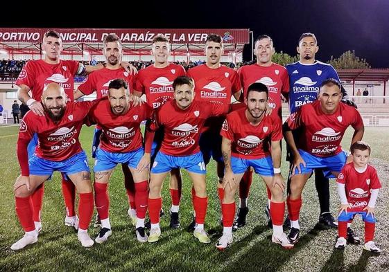 El Jaraíz al inicio de la reanudación del partido, ayer marte por la noche, en el polideportivo municipal.