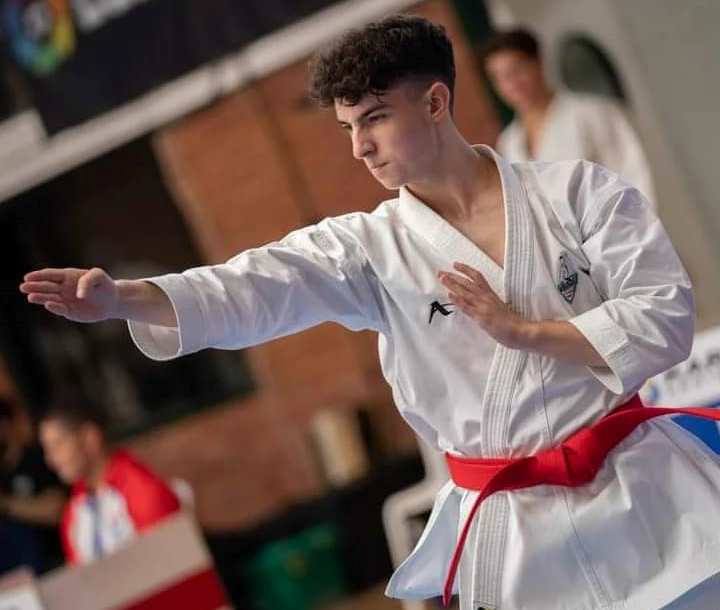 Ernestos Marcos Alegre, clasificado para la final de la Liga Nacional de Karate, en la categoría juvenil.