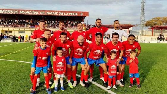 El Jaraíz gana al Moralo en el primer derbi de Tercera División entre ambos
