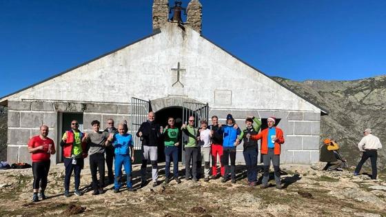 Las Moriscas realiza una ruta senderista al refugio de la Virgen de las Nieves