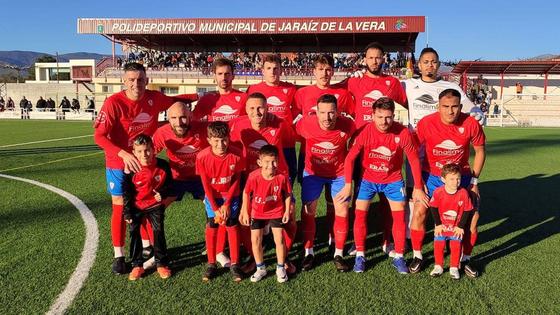 El Jaraíz despide el año con una victoria ante el Diocesano