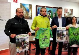 Rodrigo Serrano, Vicente Riolobos, Luis Miguel Núñez y Cintia Gómez durante la presentación.