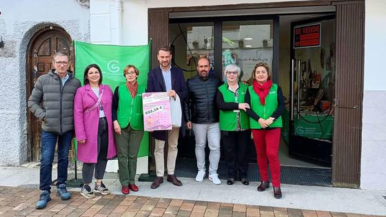 Entregan a la Asociación Española Contra el Cáncer 822 euros de la ruta ciclista