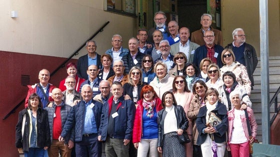 Los alumnos de COU de la promoción del 74 se reúnen cincuenta años después