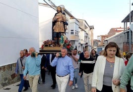 San Isidro adentrándose en su barriada.
