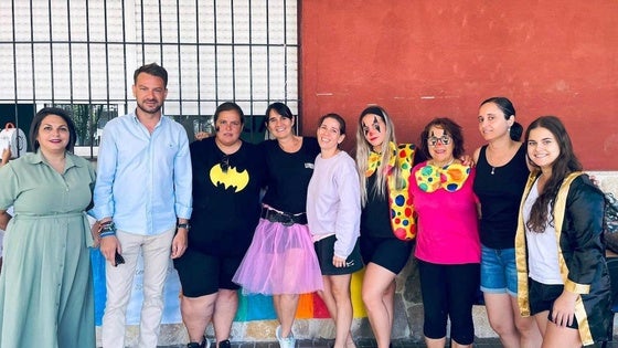 El campamento de verano se clausura con la entrega de diplomas y regalos