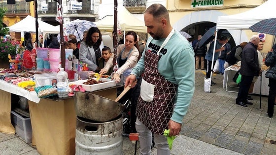 La plaza Mayor vuelve a acoger el Mercado de San Andrés
