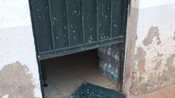 Roban en el bar del campo de fútbol