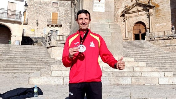 Juanjo Hernández, bronce en la media maratón de Trujillo