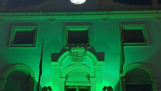 El Ayuntamiento se iluminará de verde para visibilizar la lucha contra el cáncer