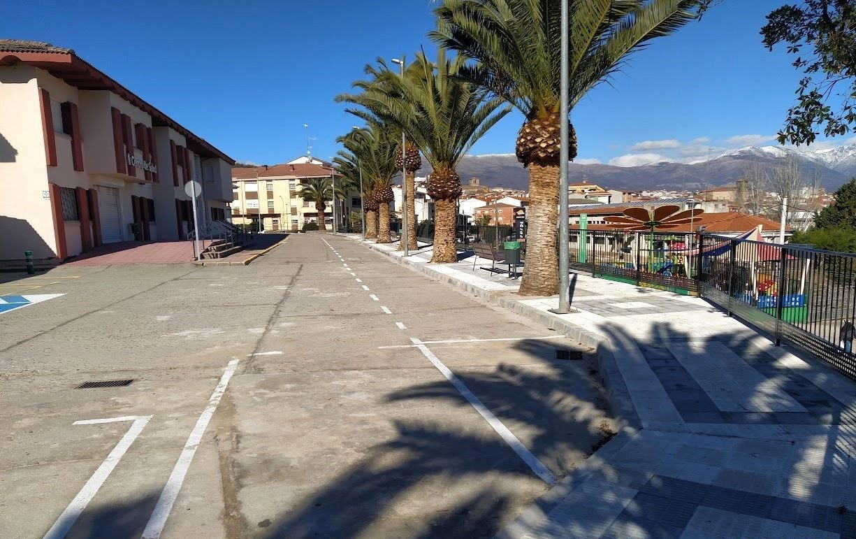 Una de las zonas acondicionadas en el entorno del Centro de Salud.