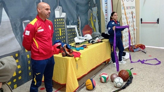Los olímpicos José Manuel Tovar y Laura Campos, en el Gregoria Collado