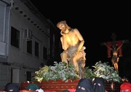 En primer lugar, el Cristo de la Humildad; y detrás, el Cristo del Perdón.