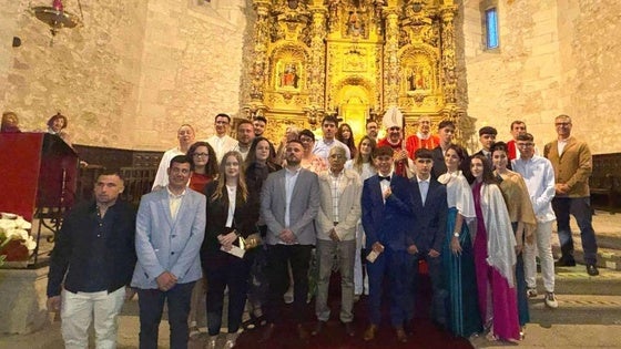 El obispo confirma a ocho jóvenes y dieciséis adultos del arciprestazgo de Jaraíz