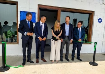La presidenta de la Junta inaugura la nueva fábrica de la Casa de las Carcasas