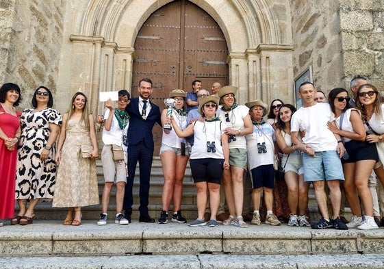 Aspace cumple con la tradición de hacer carrozas en San Cristóbal